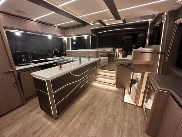Galeon 680 Fly | Paradise