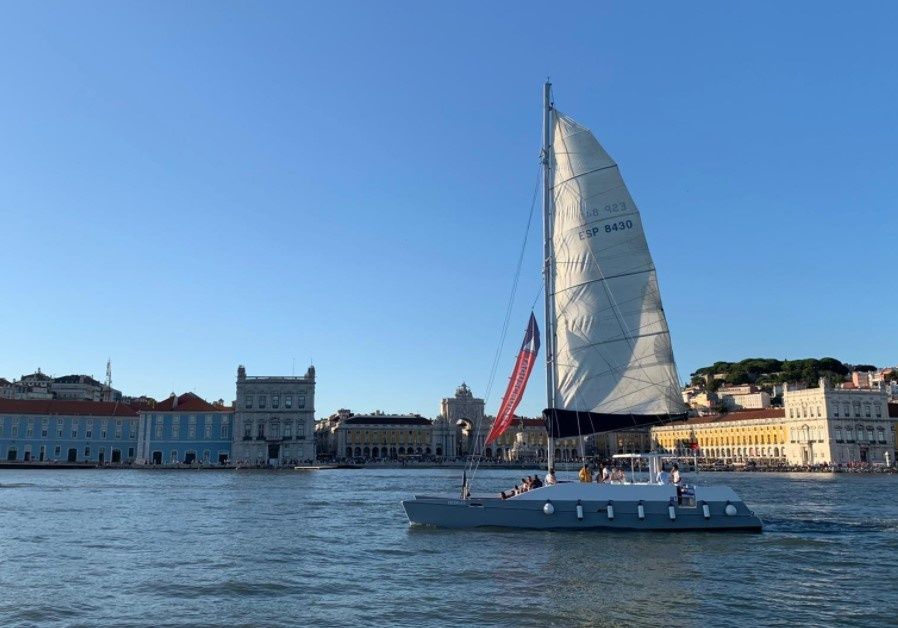 Nigel Irens 50 | Vertigo Blue