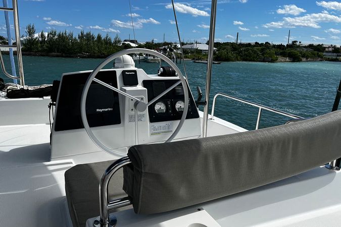 Bali 4.8 | Happy Day