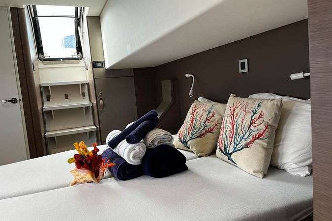 Bali 4.8 | Happy Day