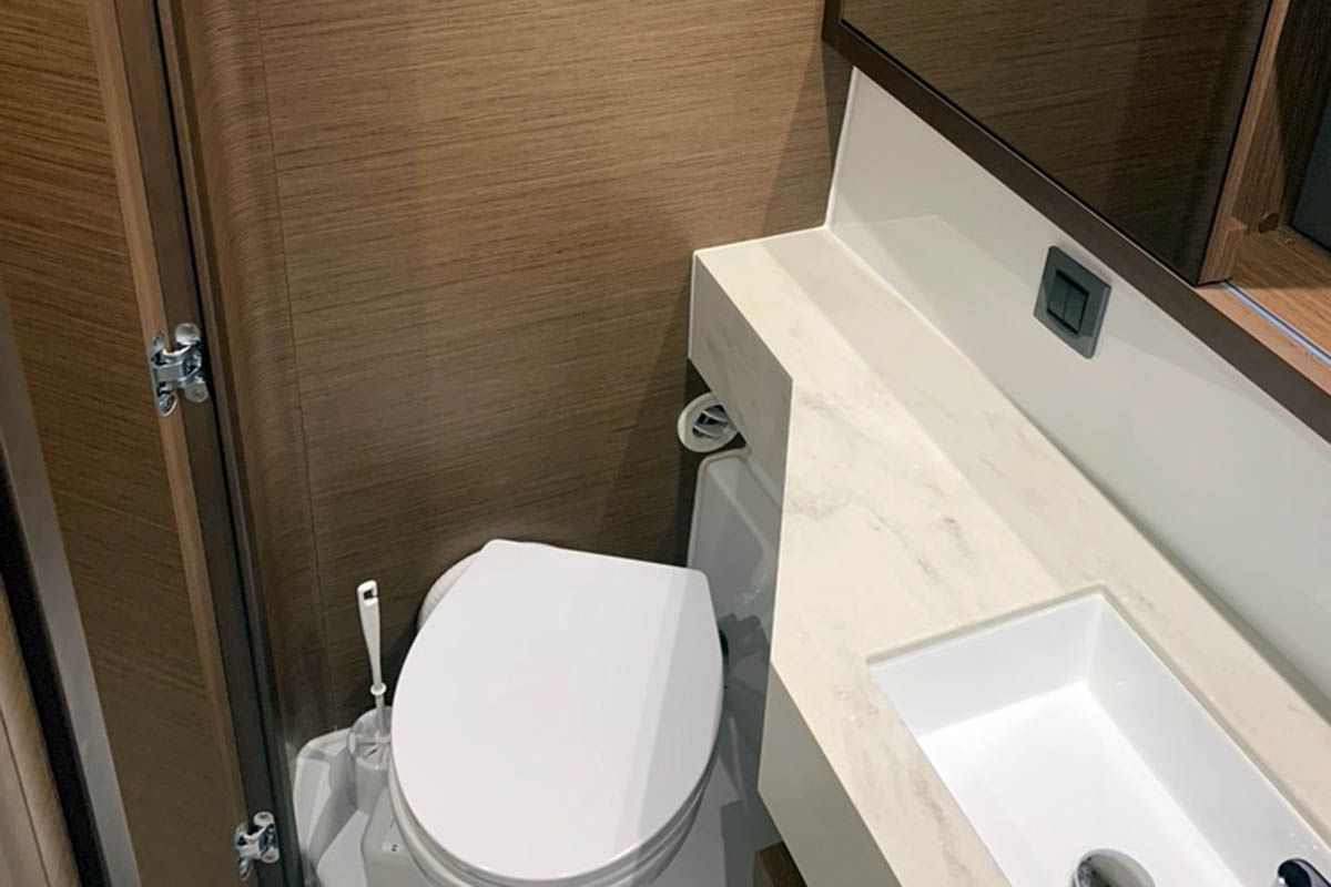 Lagoon 46 | Chips All In