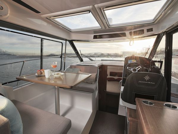 Jeanneau Merry Fisher 895 | Aquaduck