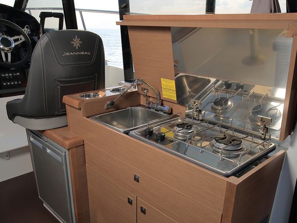 Jeanneau Merry Fisher 895 | Aquaduck