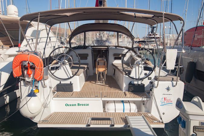 Jeanneau Sun Odyssey 380 | Ocean Breeze