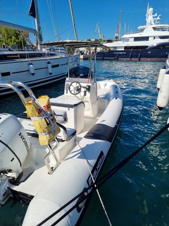 Falkor 22 | RIB Falkor 22