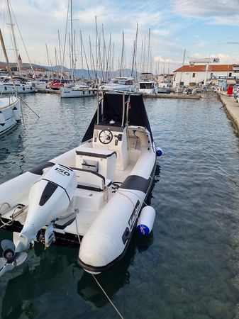 Falkor 22 | RIB Falkor 22