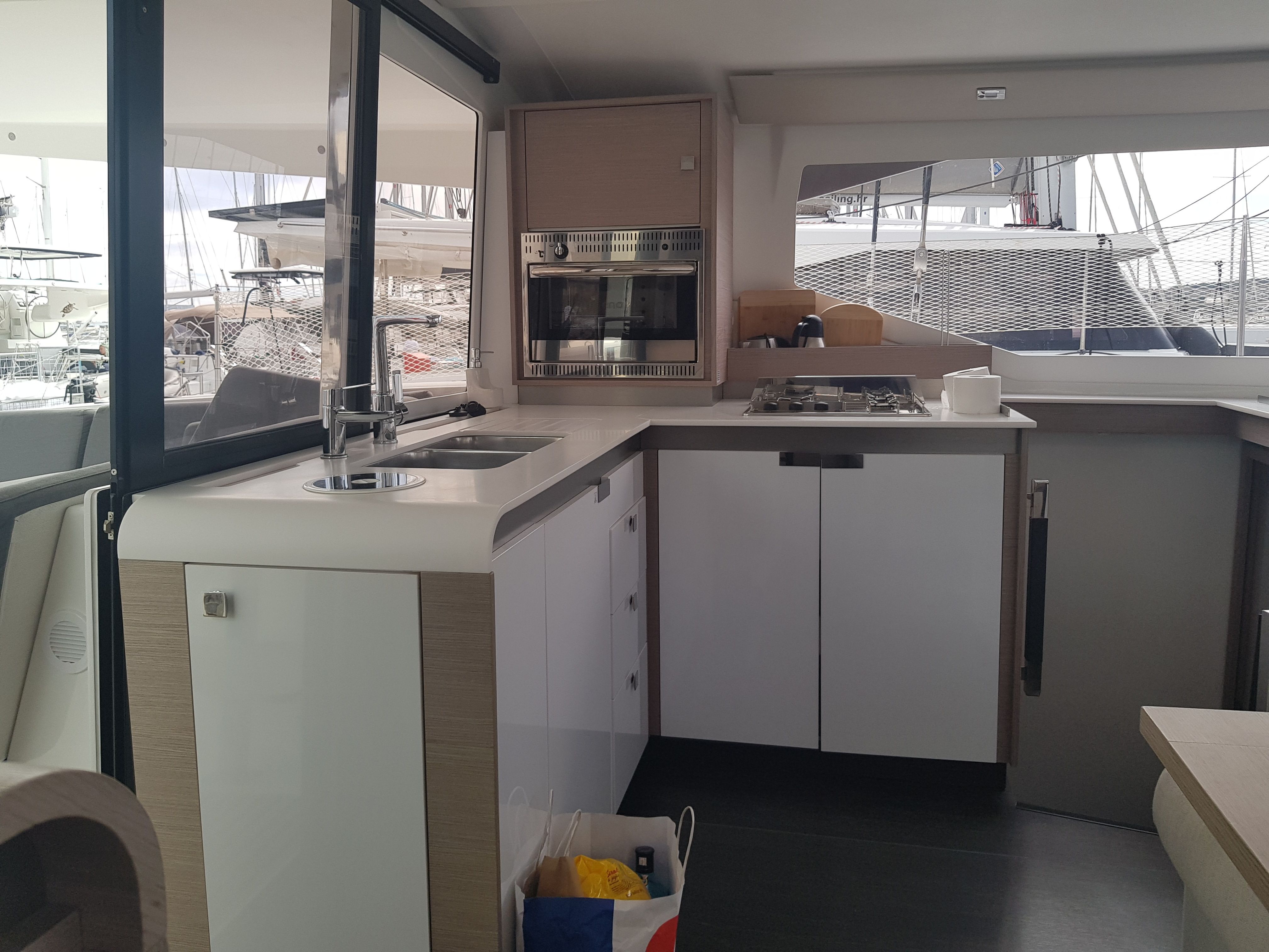 Fountaine Pajot Isla 40 | Sailor Venus