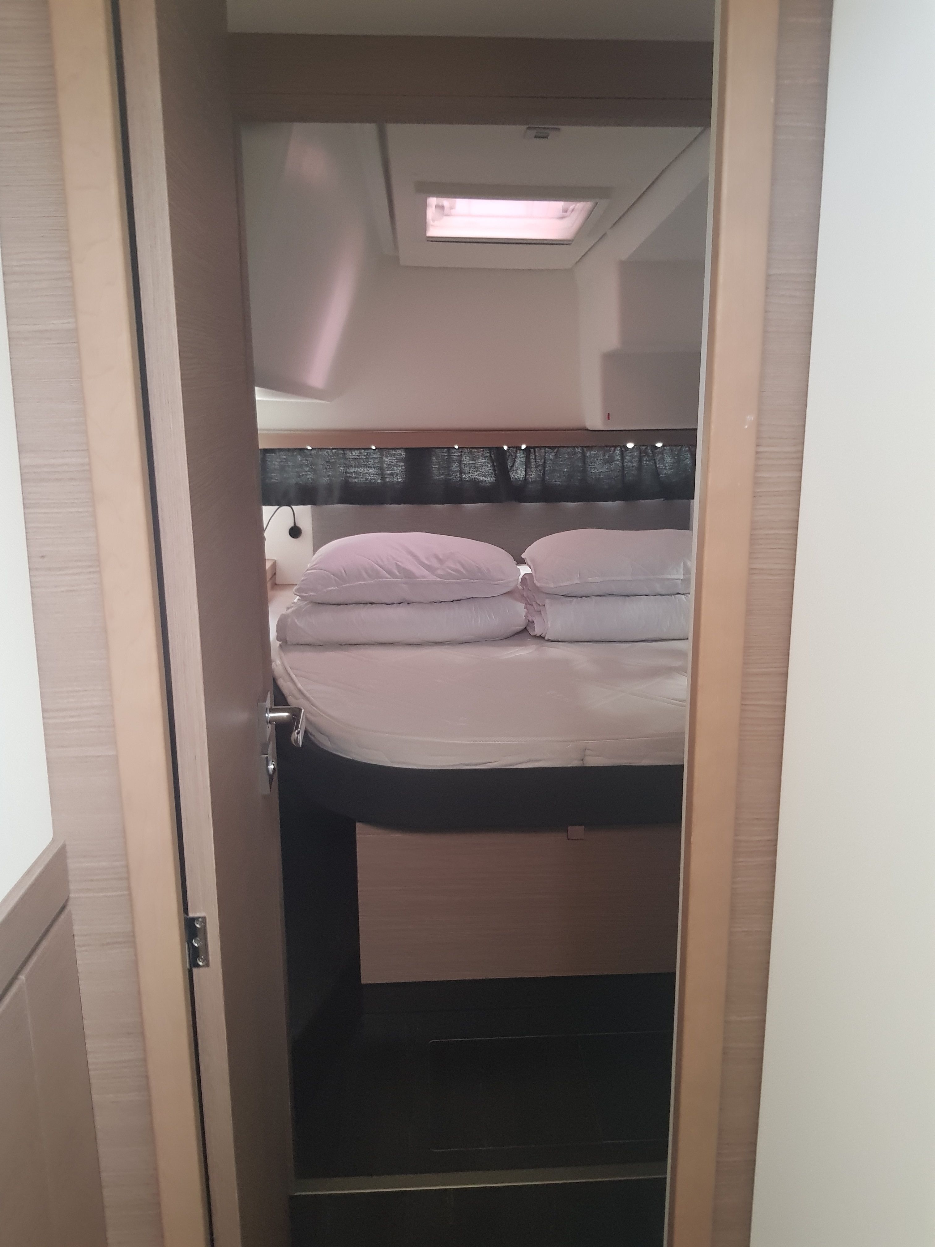 Fountaine Pajot Isla 40 | Sailor Venus
