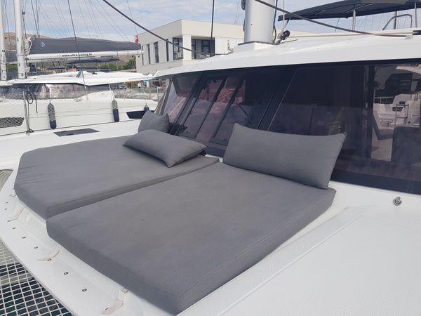 Fountaine Pajot Isla 40 | Sailor Venus