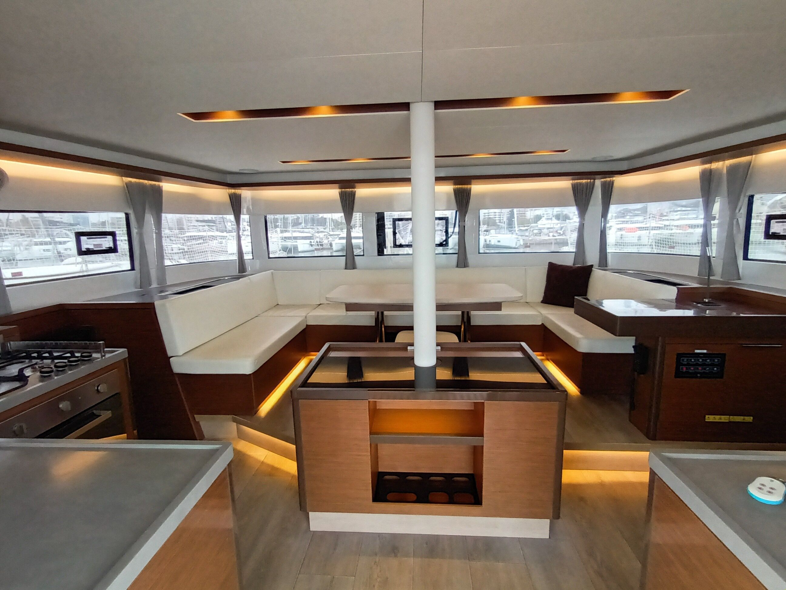 Lagoon 50 | Icarus