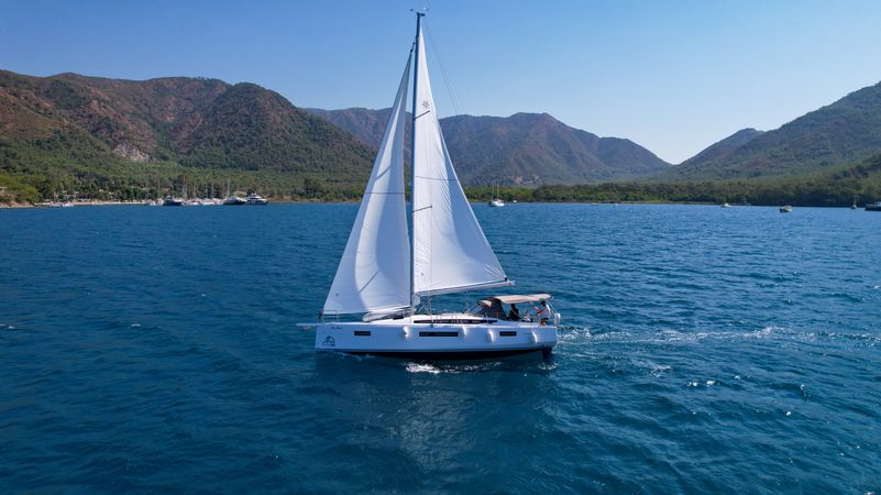Jeanneau Sun Odyssey 410 | Sky Asya