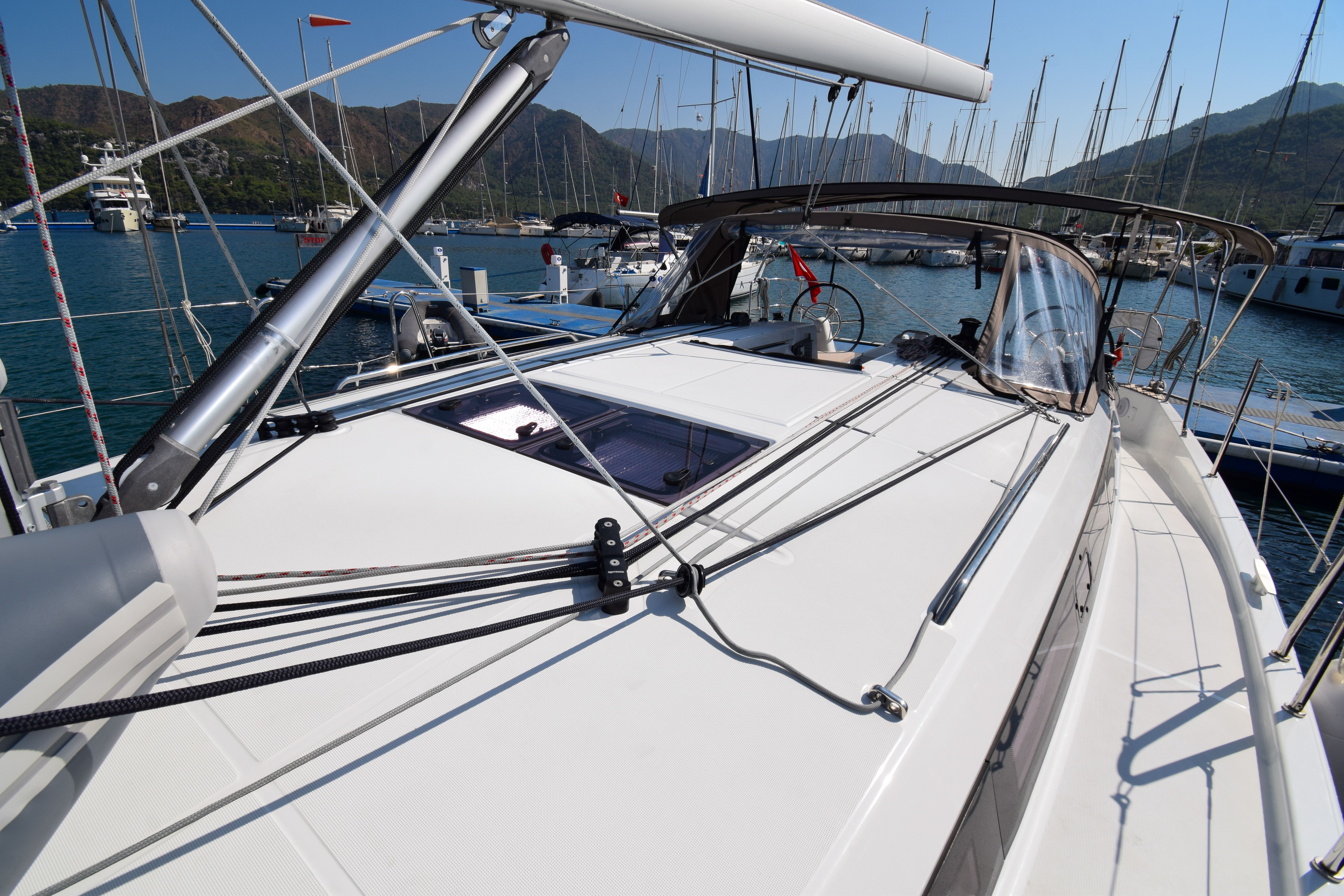 Jeanneau Sun Odyssey 410 | Sky Asya