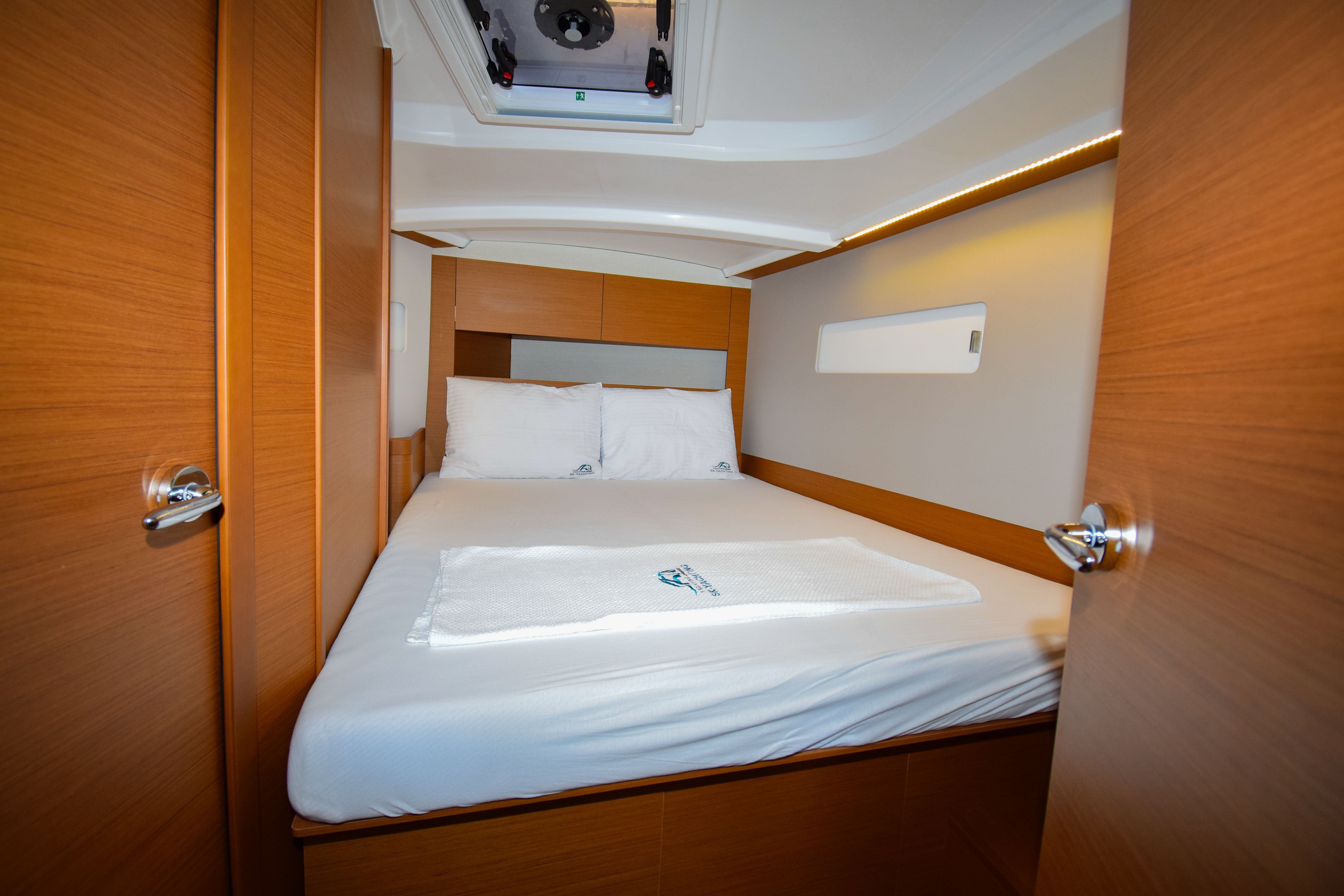 Jeanneau Sun Odyssey 410 | Sky Asya