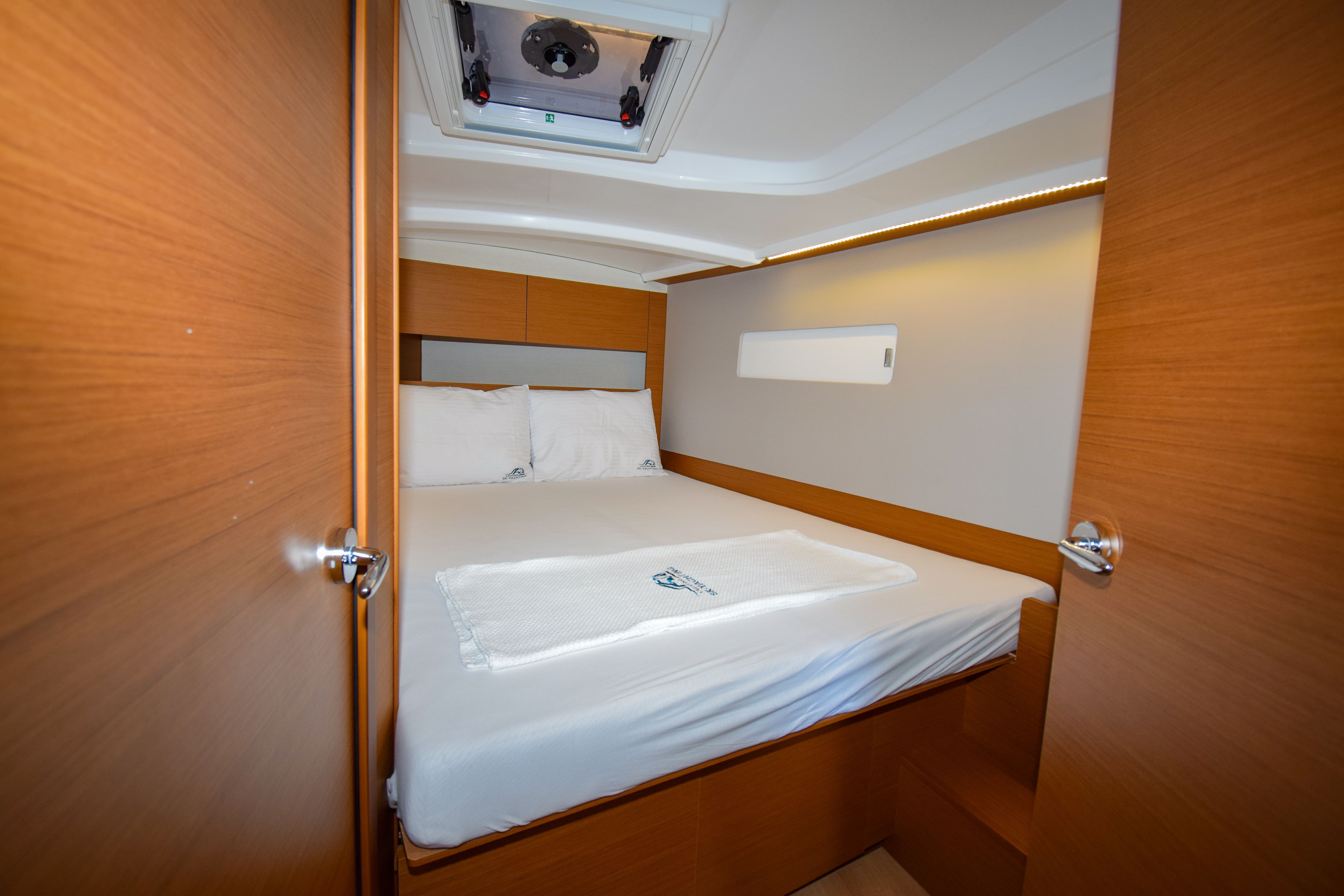 Jeanneau Sun Odyssey 410 | Sky Asya