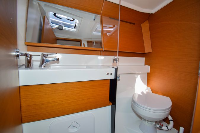 Jeanneau Sun Odyssey 410 | Sky Asya