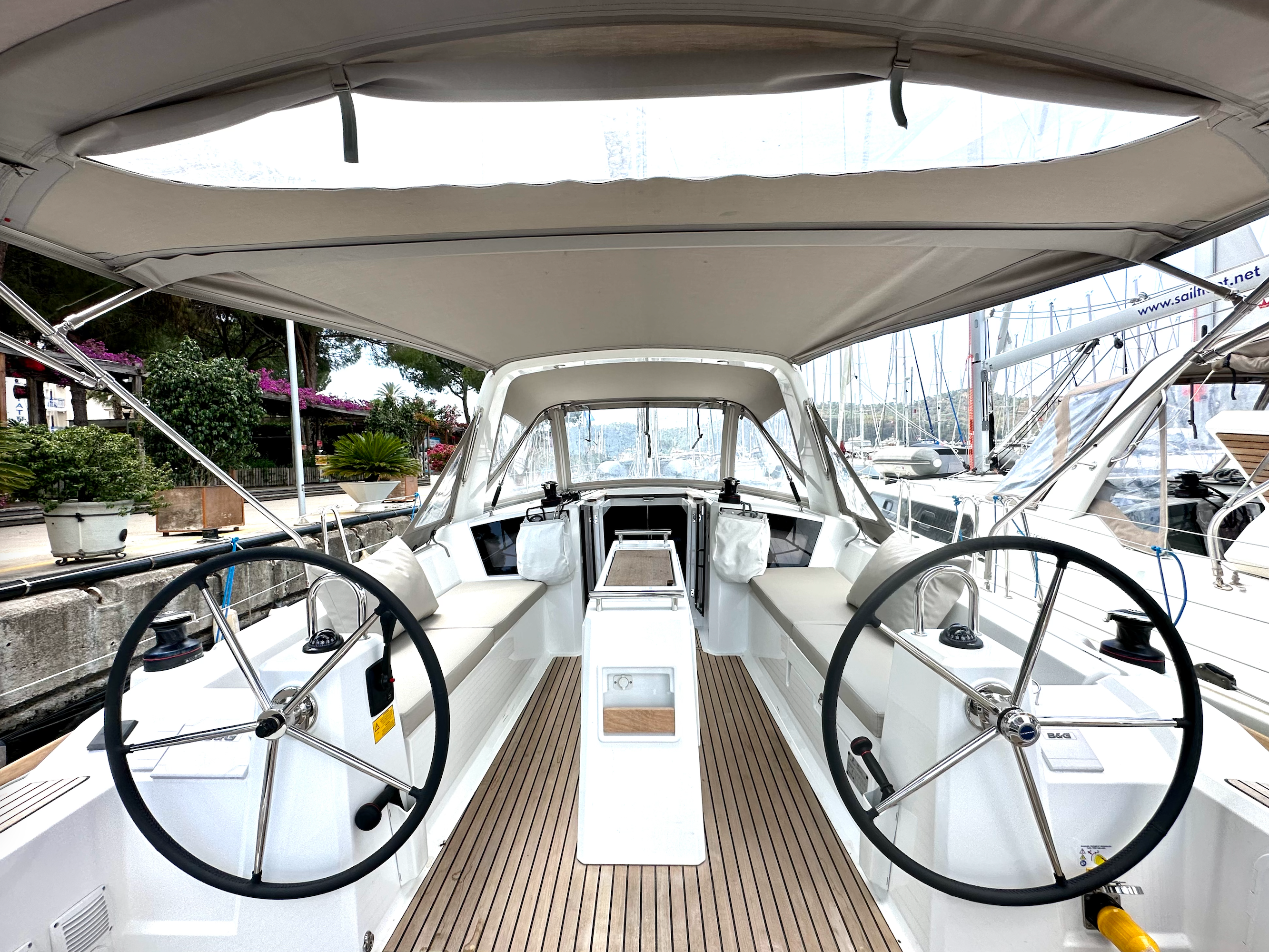 Beneteau Oceanis 38.1 | Sail Lyra