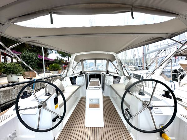 Beneteau Oceanis 38.1 | Sail Lyra