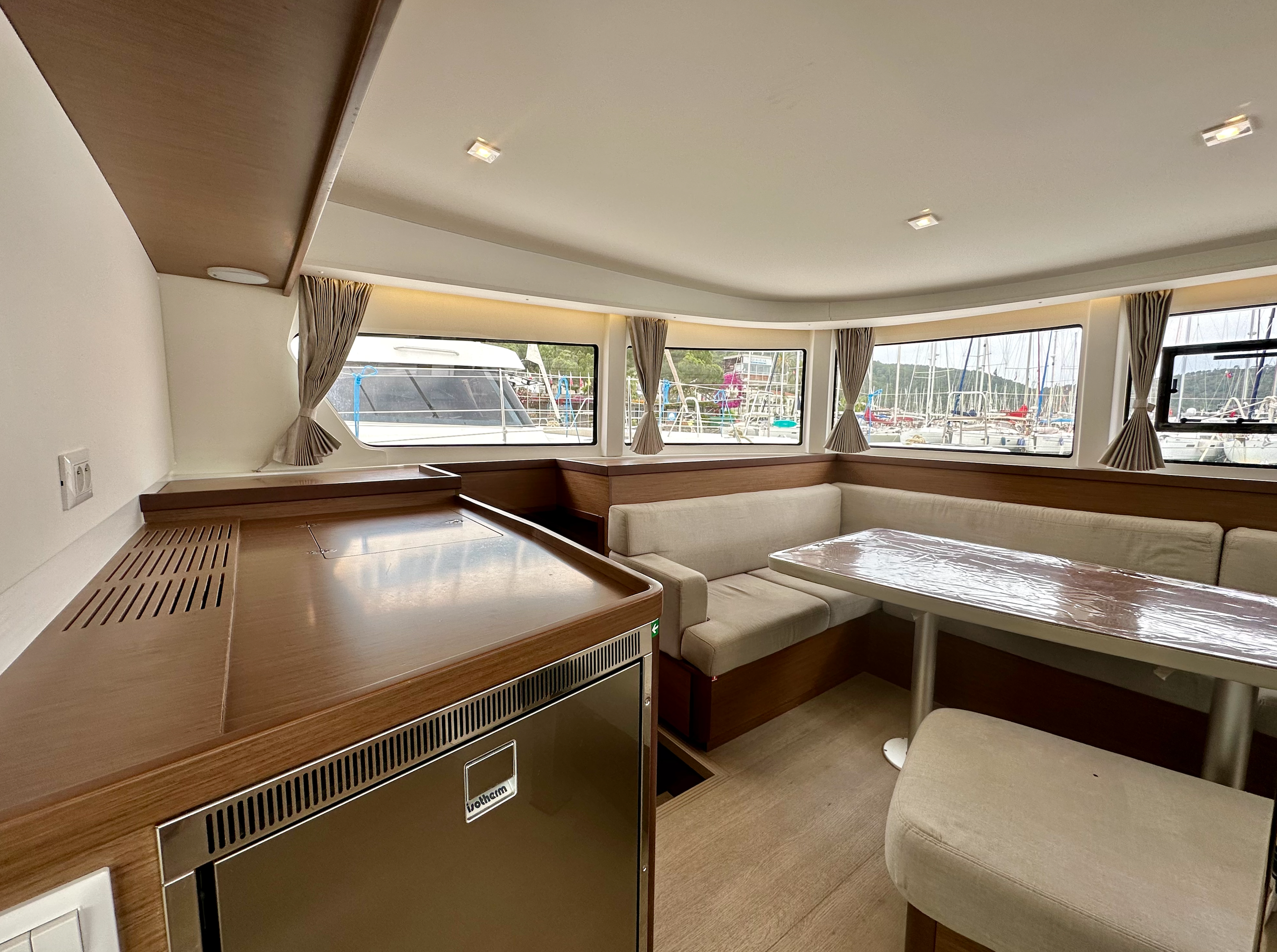 Lagoon 42 | Sail Arcturus