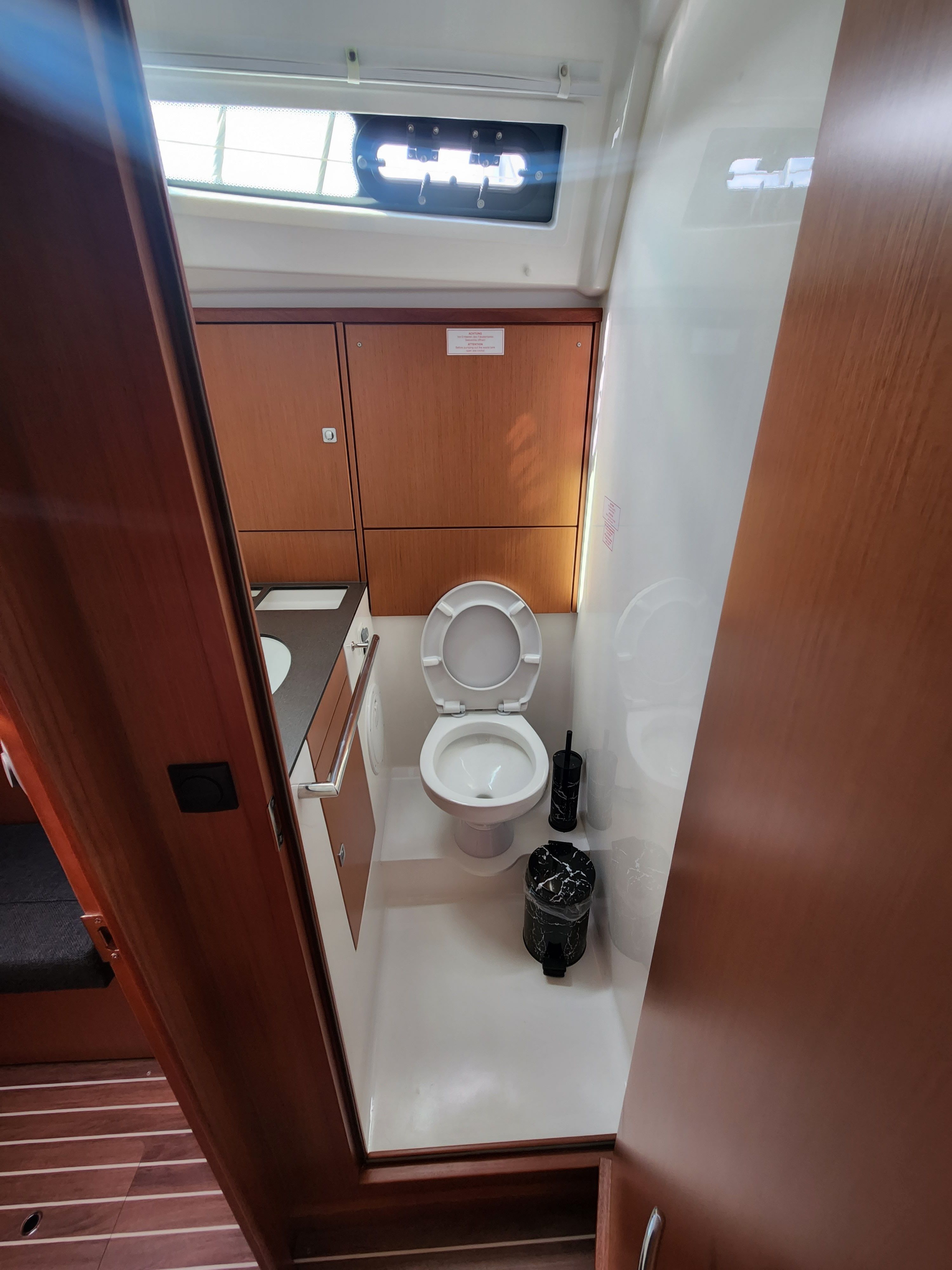 Bavaria Cruiser 46 | Sail Betelgeuse