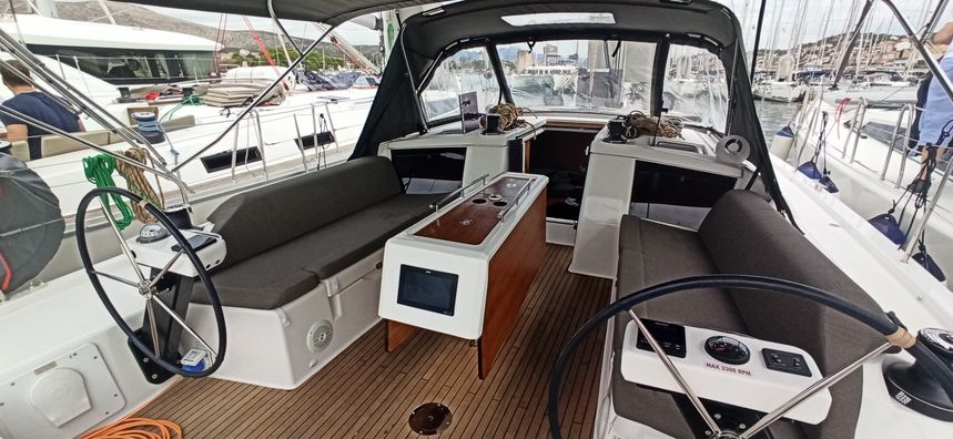 Dufour 430 | Lucia 1