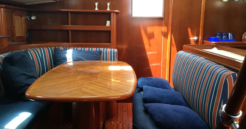 Beneteau 50 | Tetina18