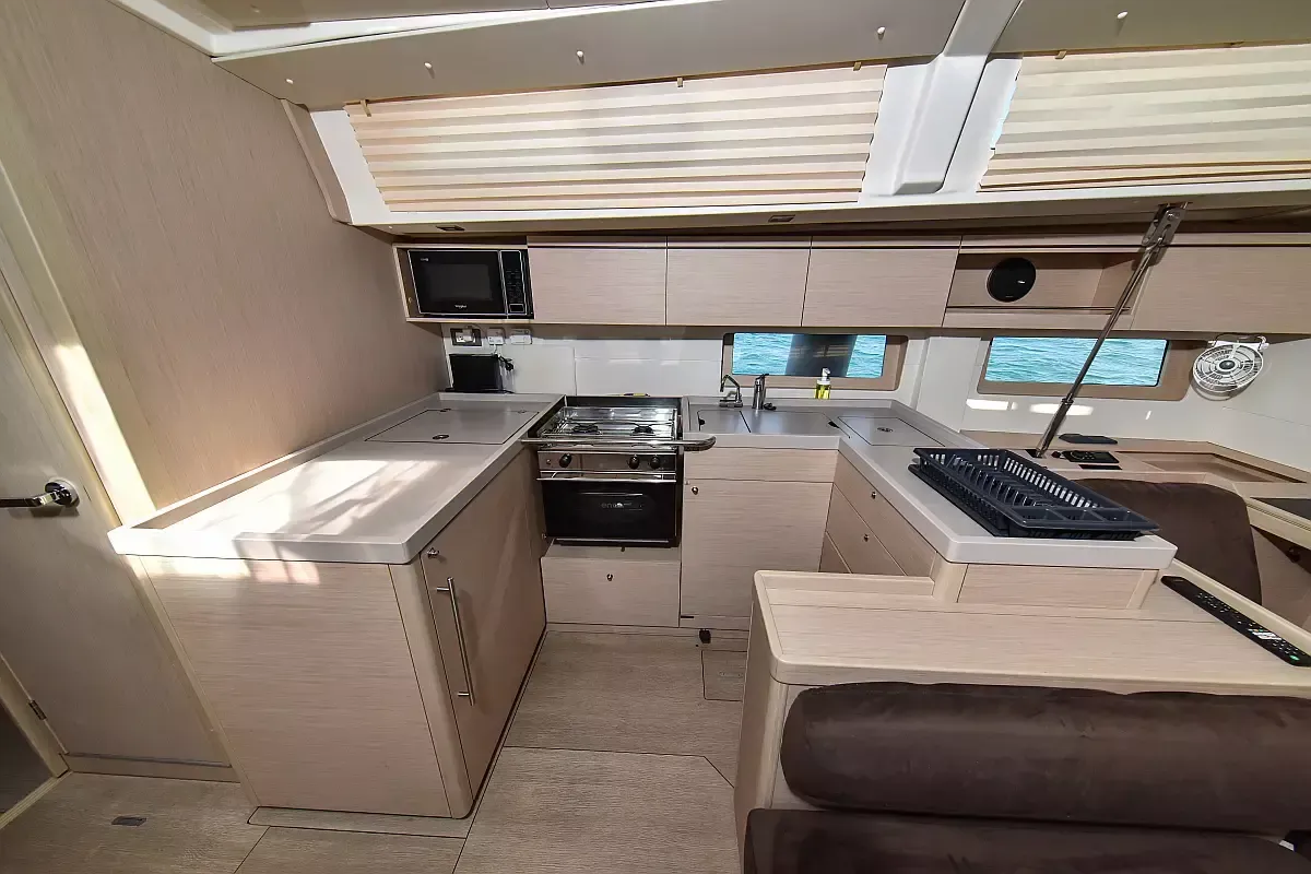 Beneteau Oceanis 51.1 | Dodo