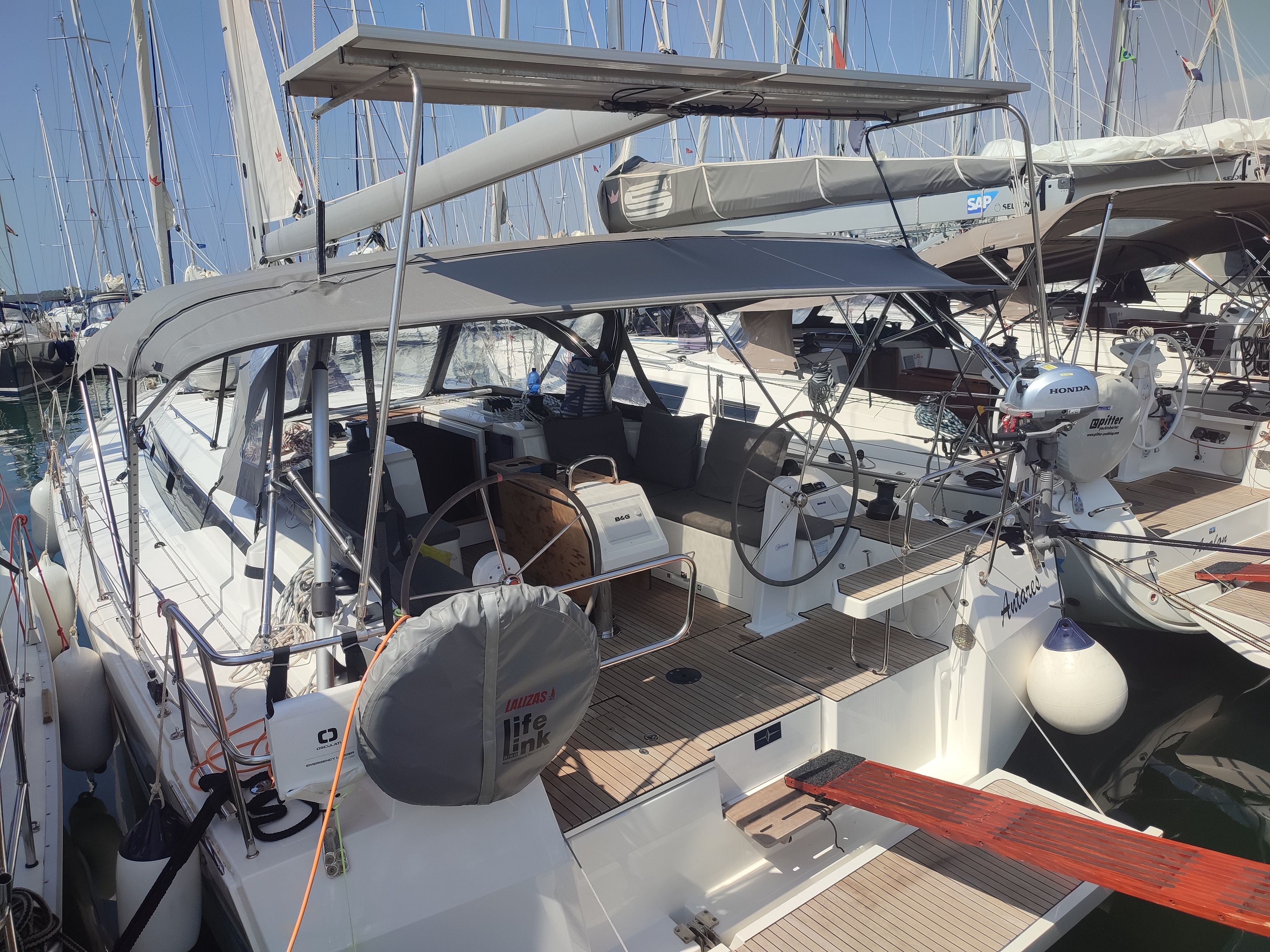 Bavaria C42 | Antares
