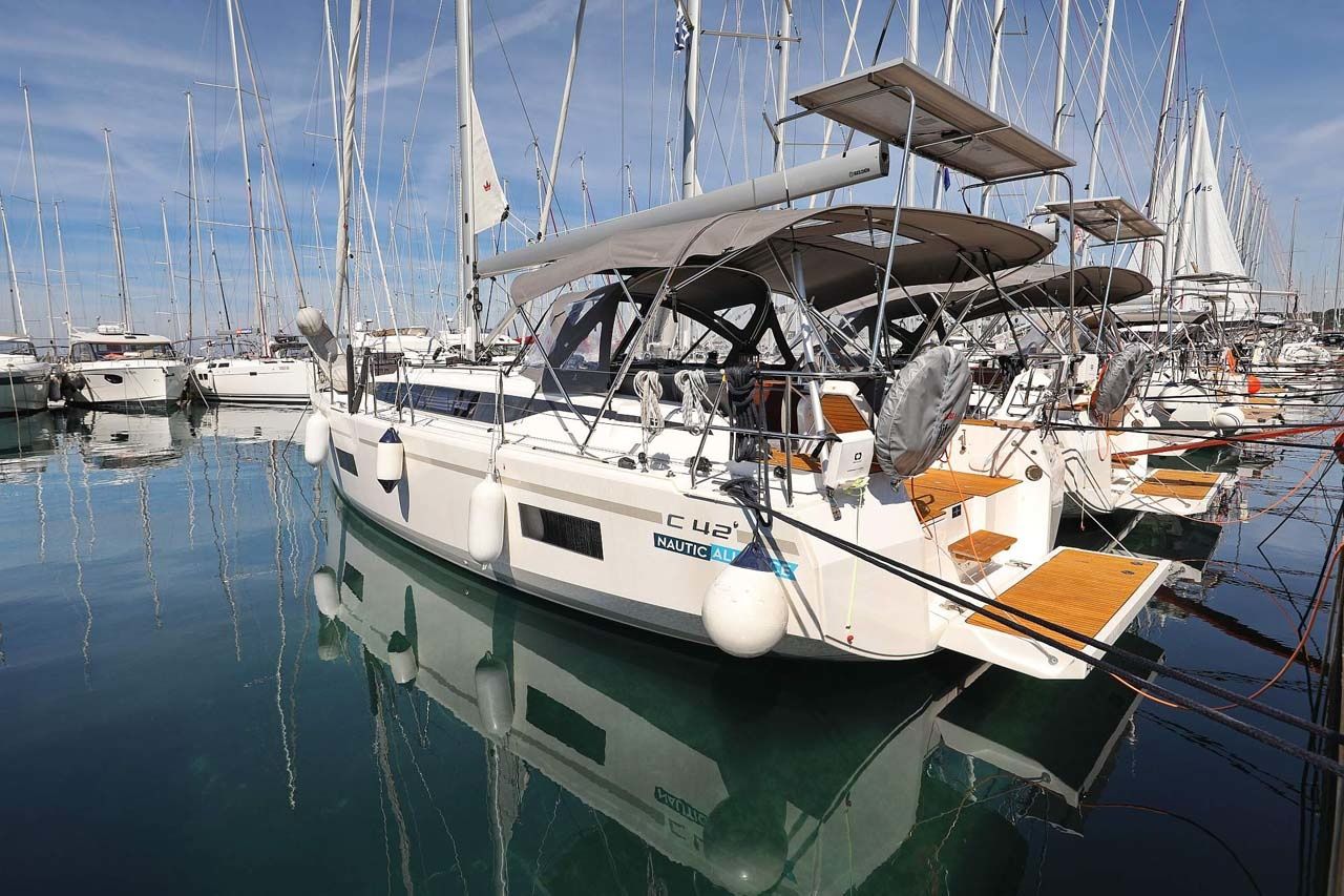 Bavaria C42 | Antares