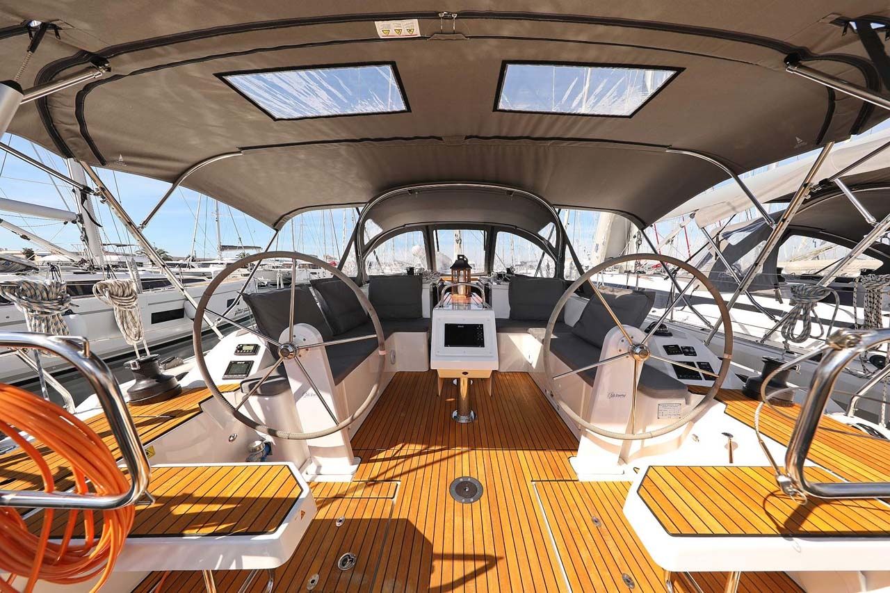 Bavaria C42 | Antares
