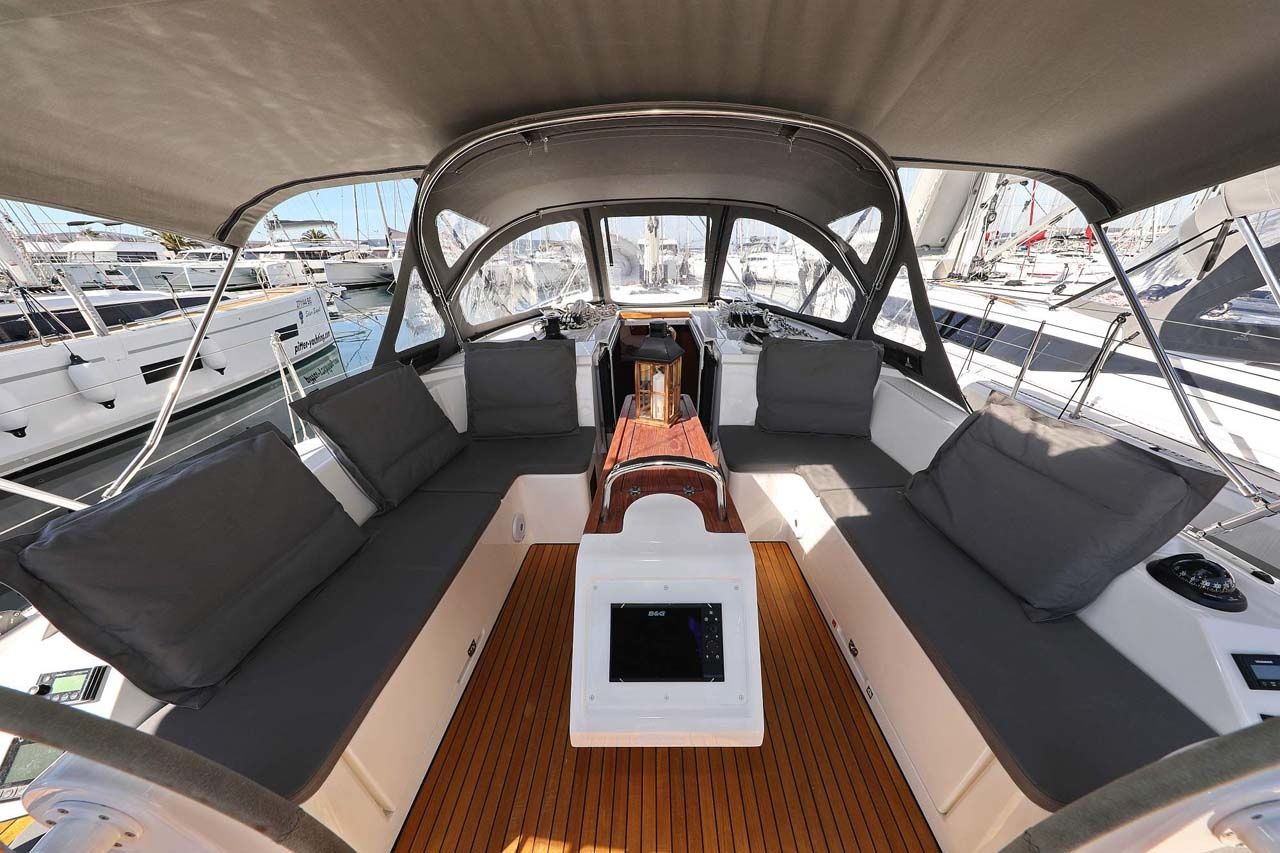 Bavaria C42 | Antares
