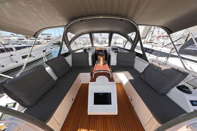 Bavaria C42 | Antares