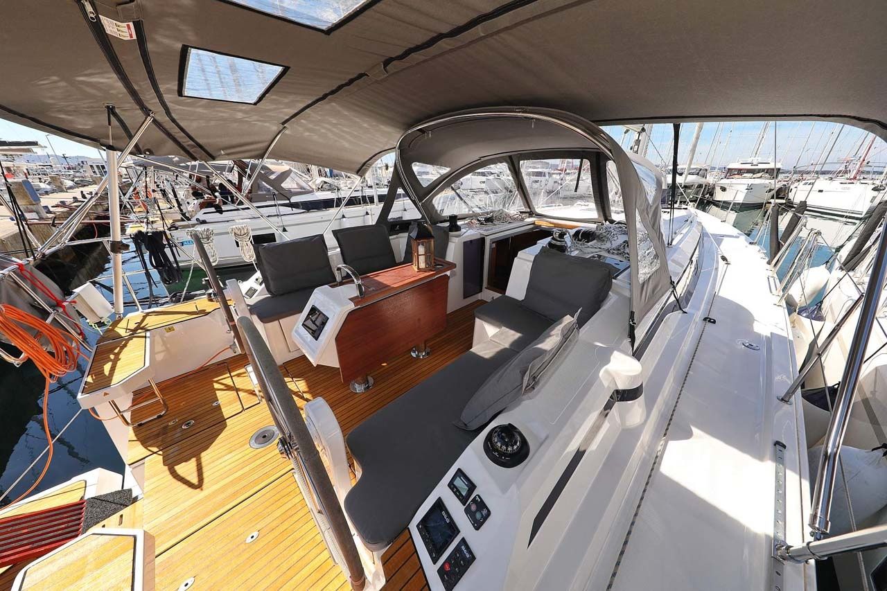 Bavaria C42 | Antares