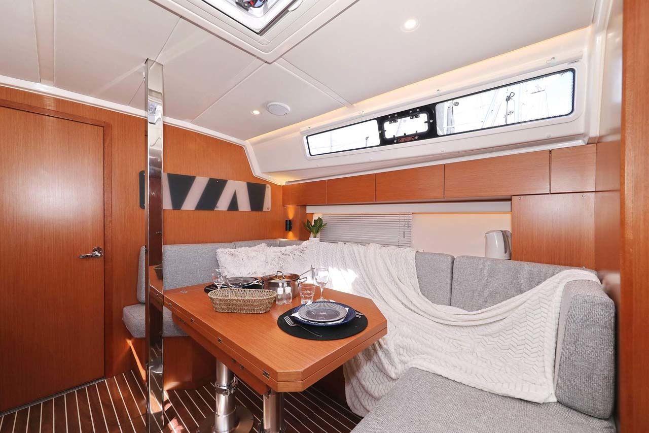 Bavaria C42 | Antares