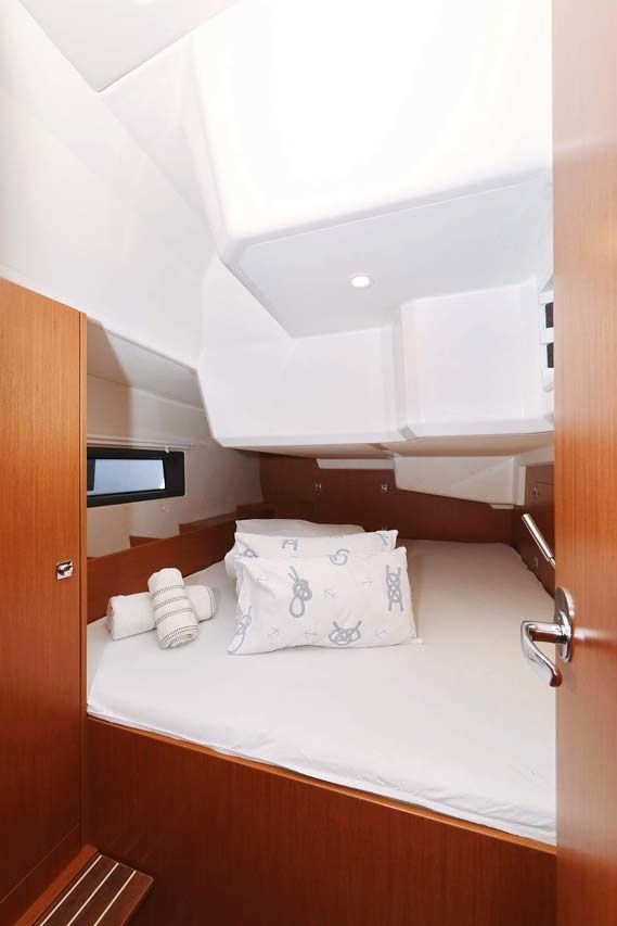 Bavaria C42 | Antares