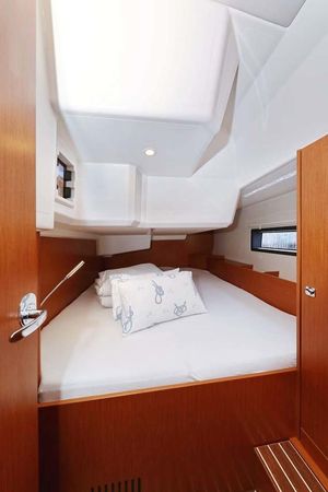 Bavaria C42 | Antares