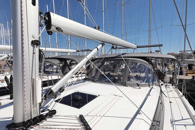 Bavaria C42 | Antares