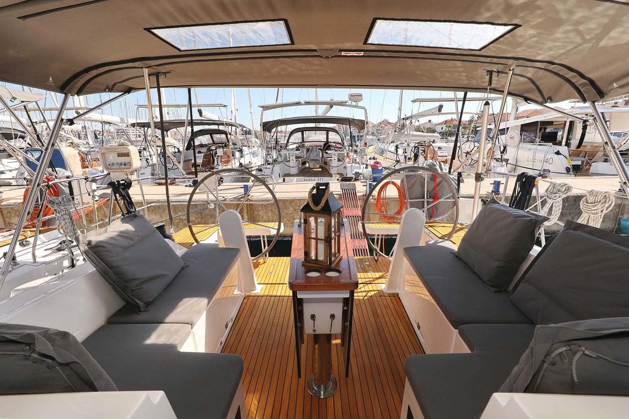Bavaria C42 | Antares