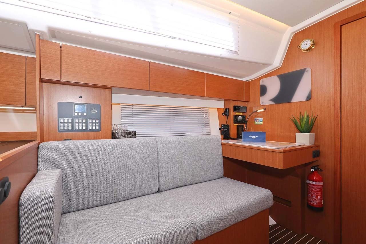 Bavaria C42 | Antares