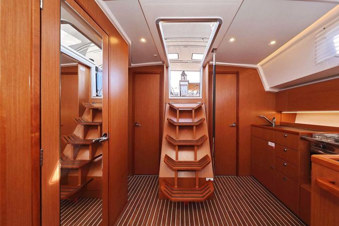 Bavaria C42 | Antares