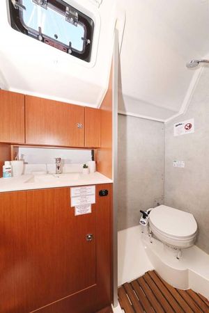 Bavaria C42 | Antares