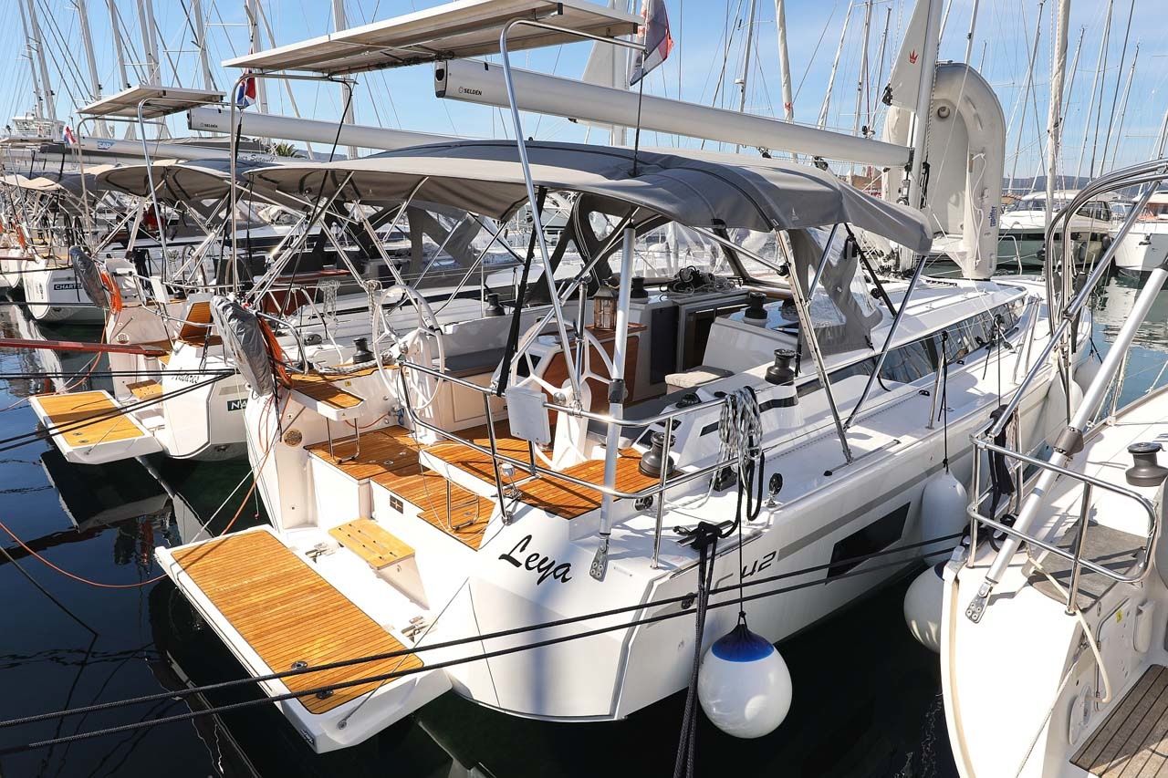 Bavaria C42 | Leya
