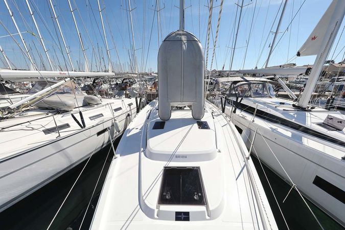 Bavaria C42 | Leya
