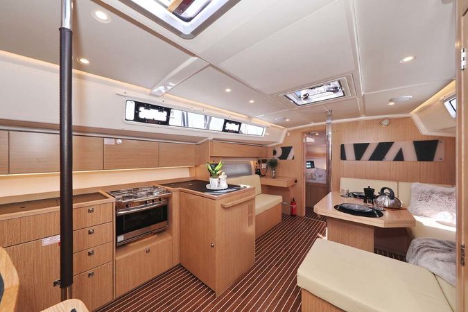 Bavaria C42 | Leya