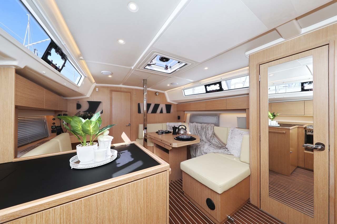 Bavaria C42 | Leya