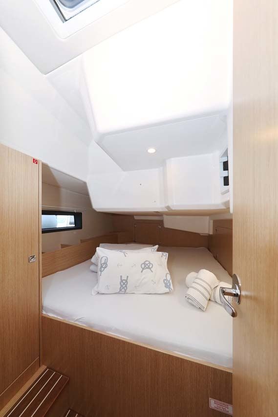 Bavaria C42 | Leya