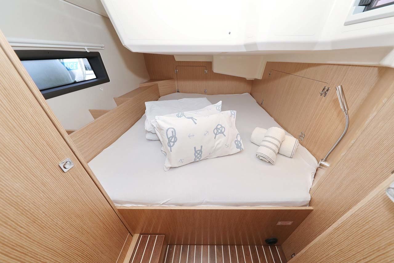 Bavaria C42 | Leya