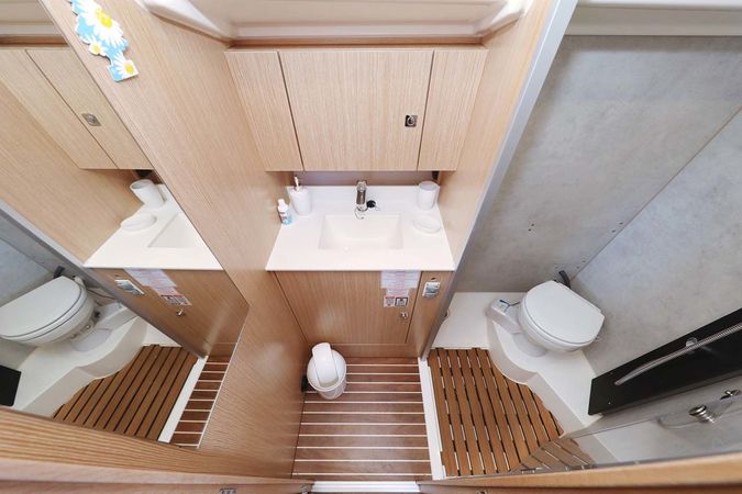 Bavaria C42 | Leya