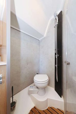 Bavaria C42 | Leya
