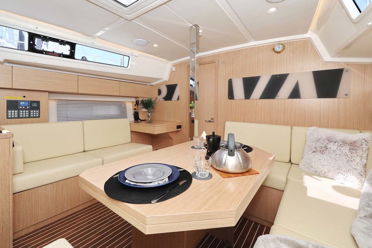 Bavaria C42 | Leya