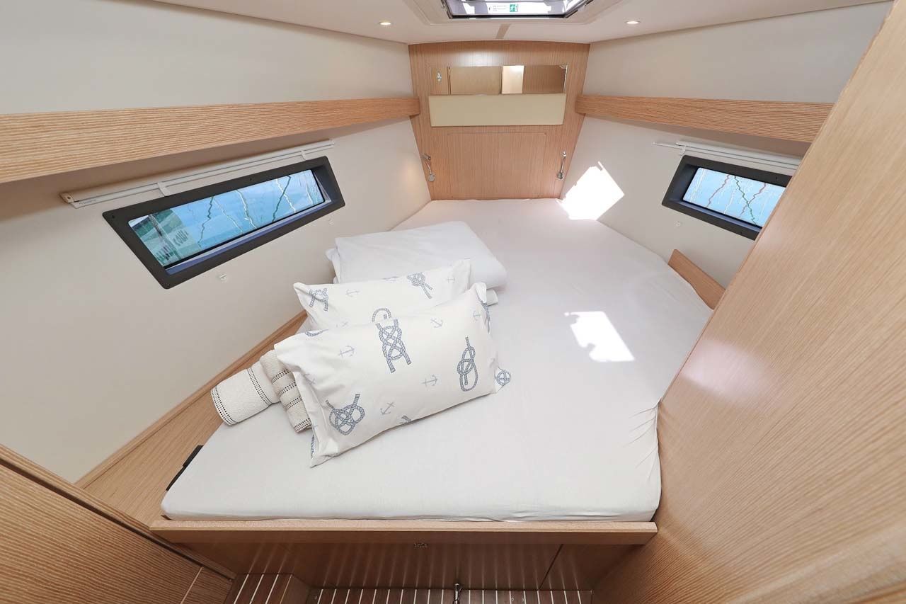 Bavaria C42 | Leya